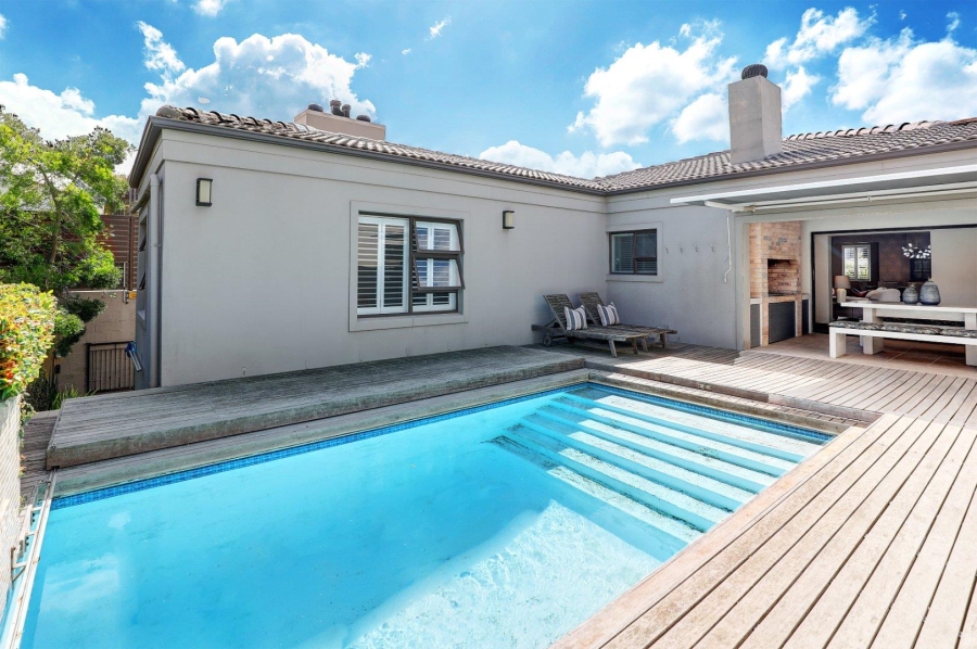 5 Bedroom Property for Sale in Van Riebeeckshof Western Cape